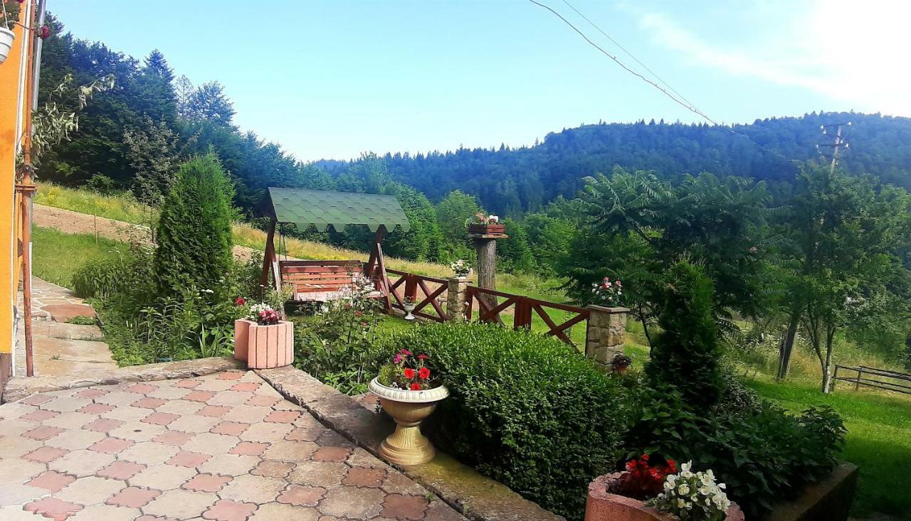 Guest House Karpaty Яремча Экстерьер фото