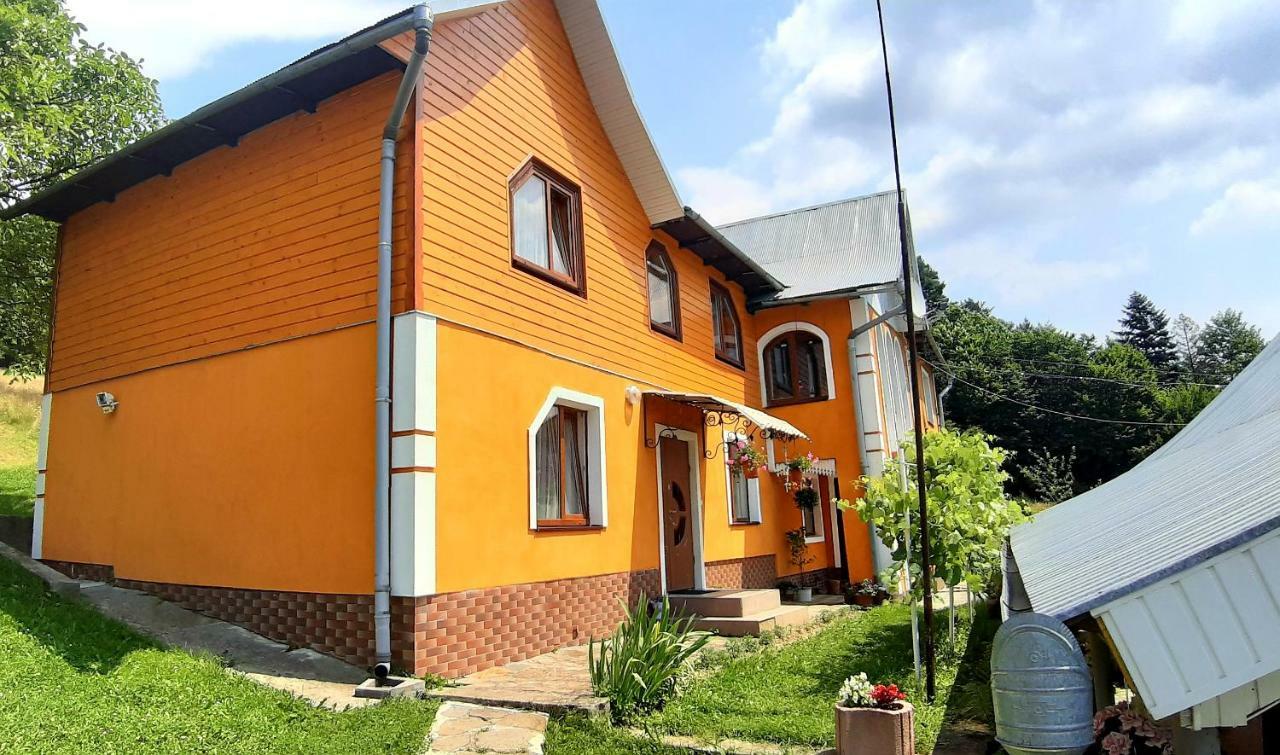 Guest House Karpaty Яремча Экстерьер фото