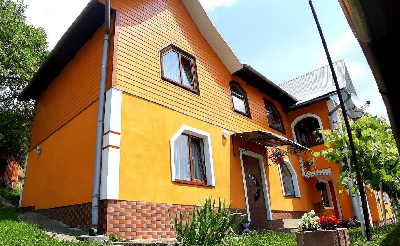 Guest House Karpaty Яремча Экстерьер фото